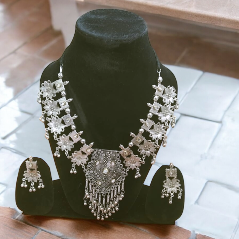 Flower Style Oxidised Heavy Jewellery Set - Image 6