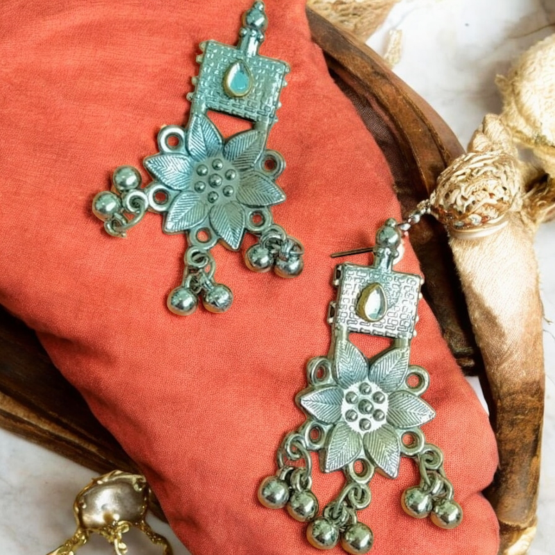 Flower Style Oxidised Heavy Jewellery Set - Image 8