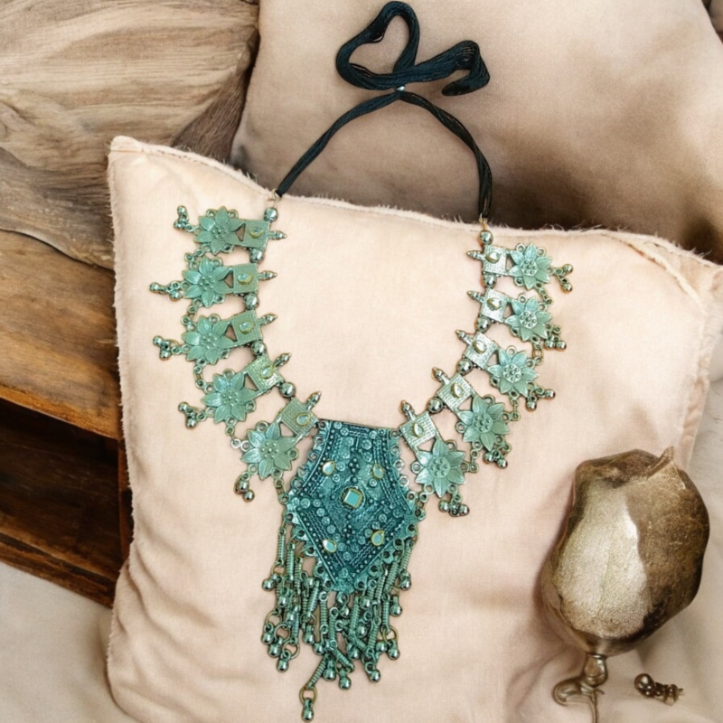Flower Style Oxidised Heavy Jewellery Set - Image 4