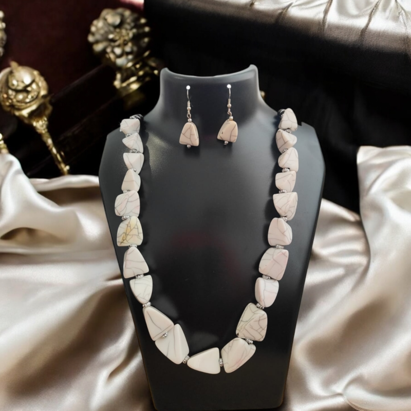 White Geometric Beads Necklace Set - Image 3