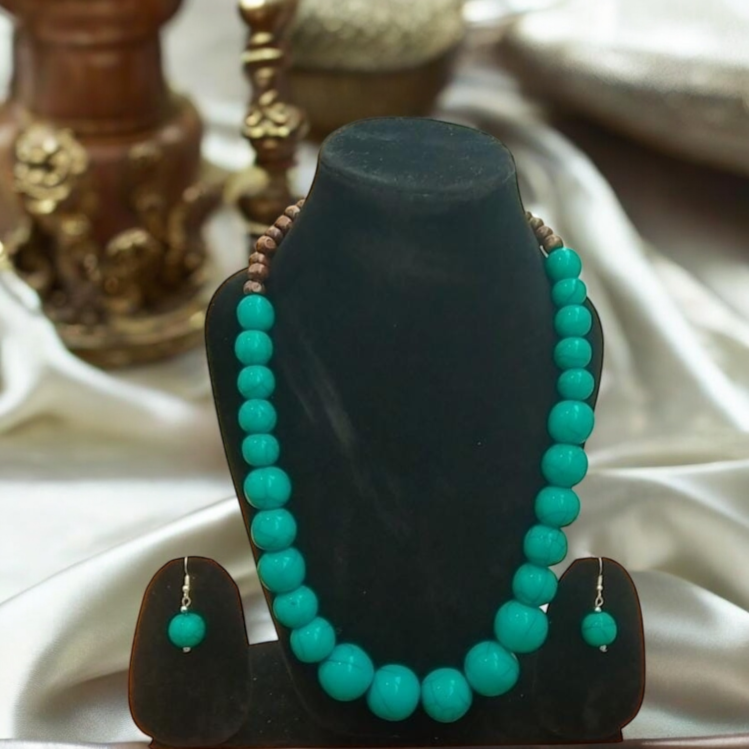 Fancy Resin Turquoise Blue Necklace Set - Image 4