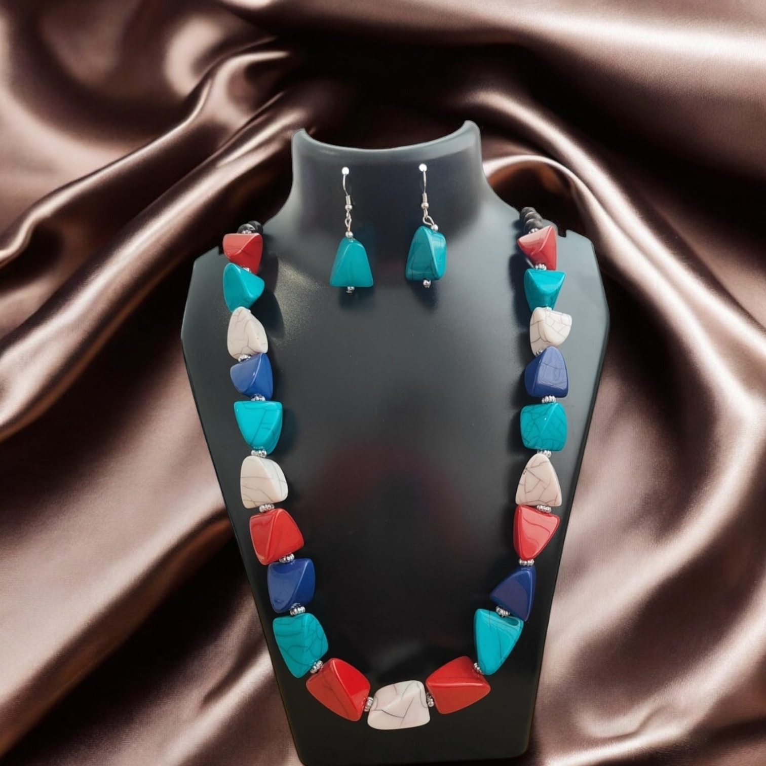 Multi-Color Geometric Beads Necklace Set