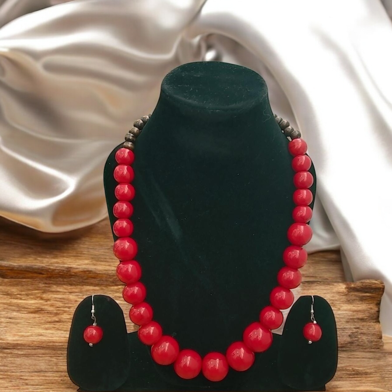 Fancy Resin Red Necklace Set - Image 2