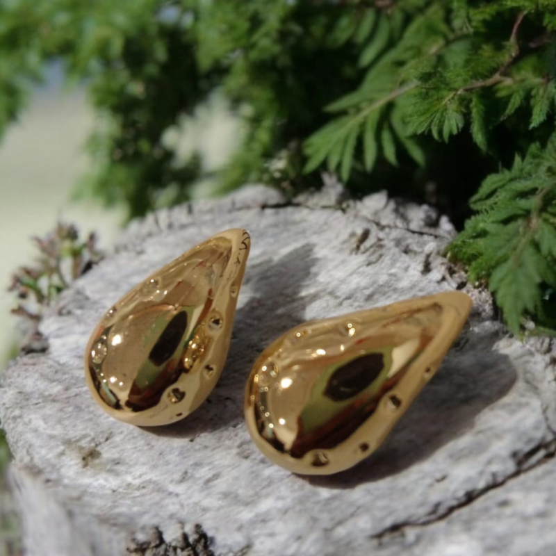 Golden Tea Drop Earrings - Image 4