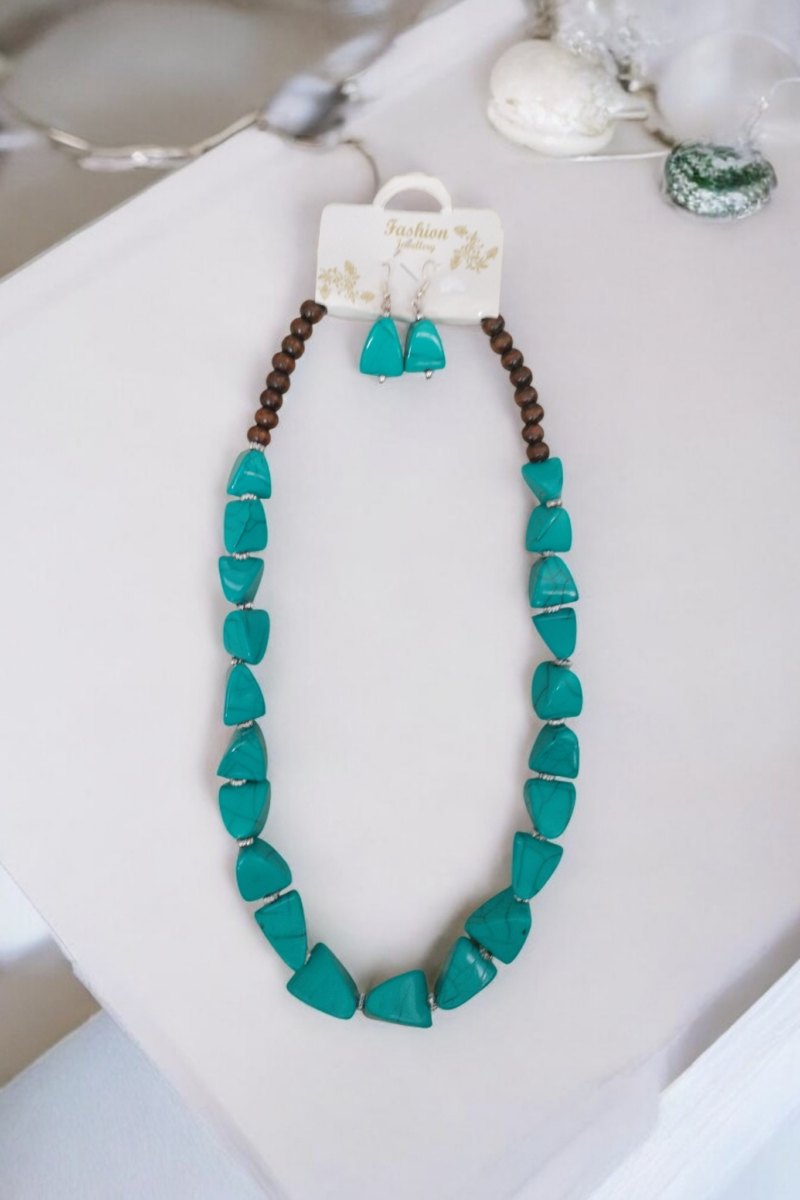 Turquoise Blue Geometric Beads Necklace Set - Image 6
