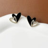 KA42Black Heart Stud Earrings
