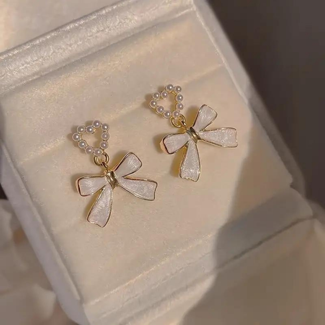 Pearl Heart and Bow Drop Earrings - Image 2