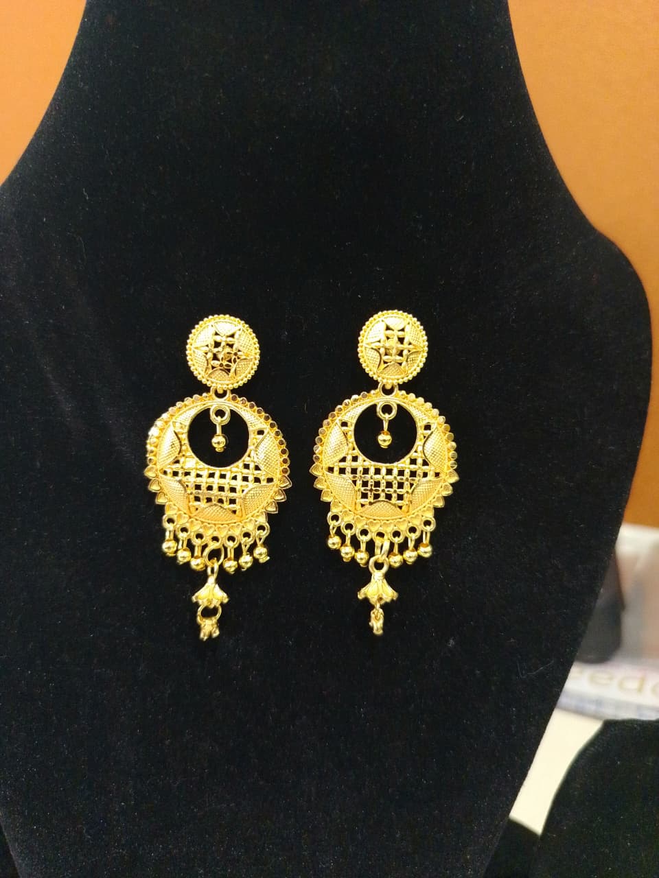 gold Chandbali earrings - Image 3