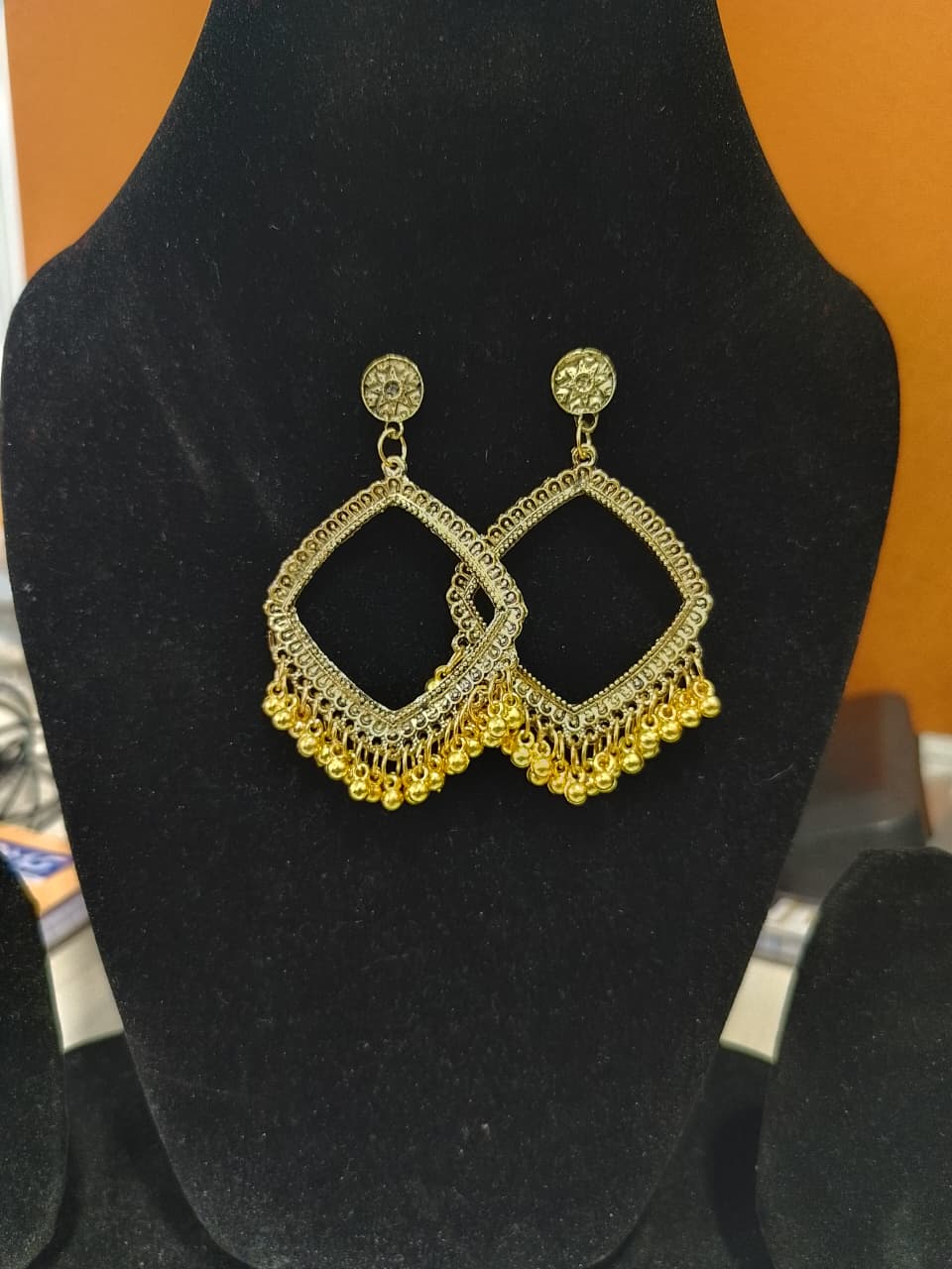 Gold Square Jhumka Earrings - Image 2