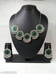 Beautiful peacock necklace - Image 2