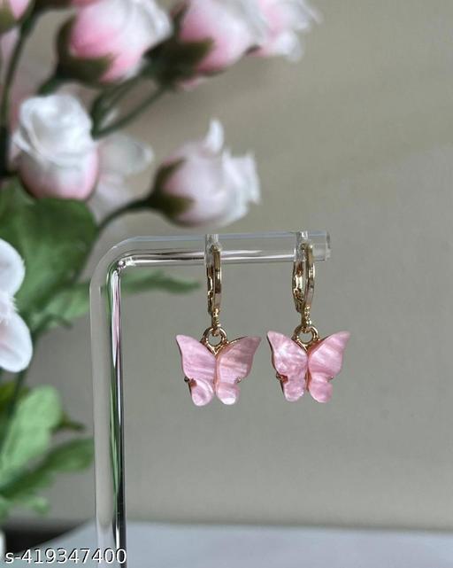 KA44 Pearl long chain butterfly Earrings. - Image 2