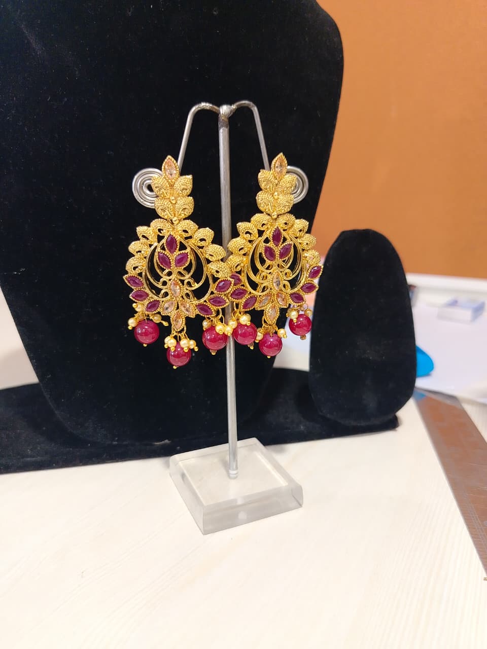 jhumka or chandbali style earrings. - Image 4