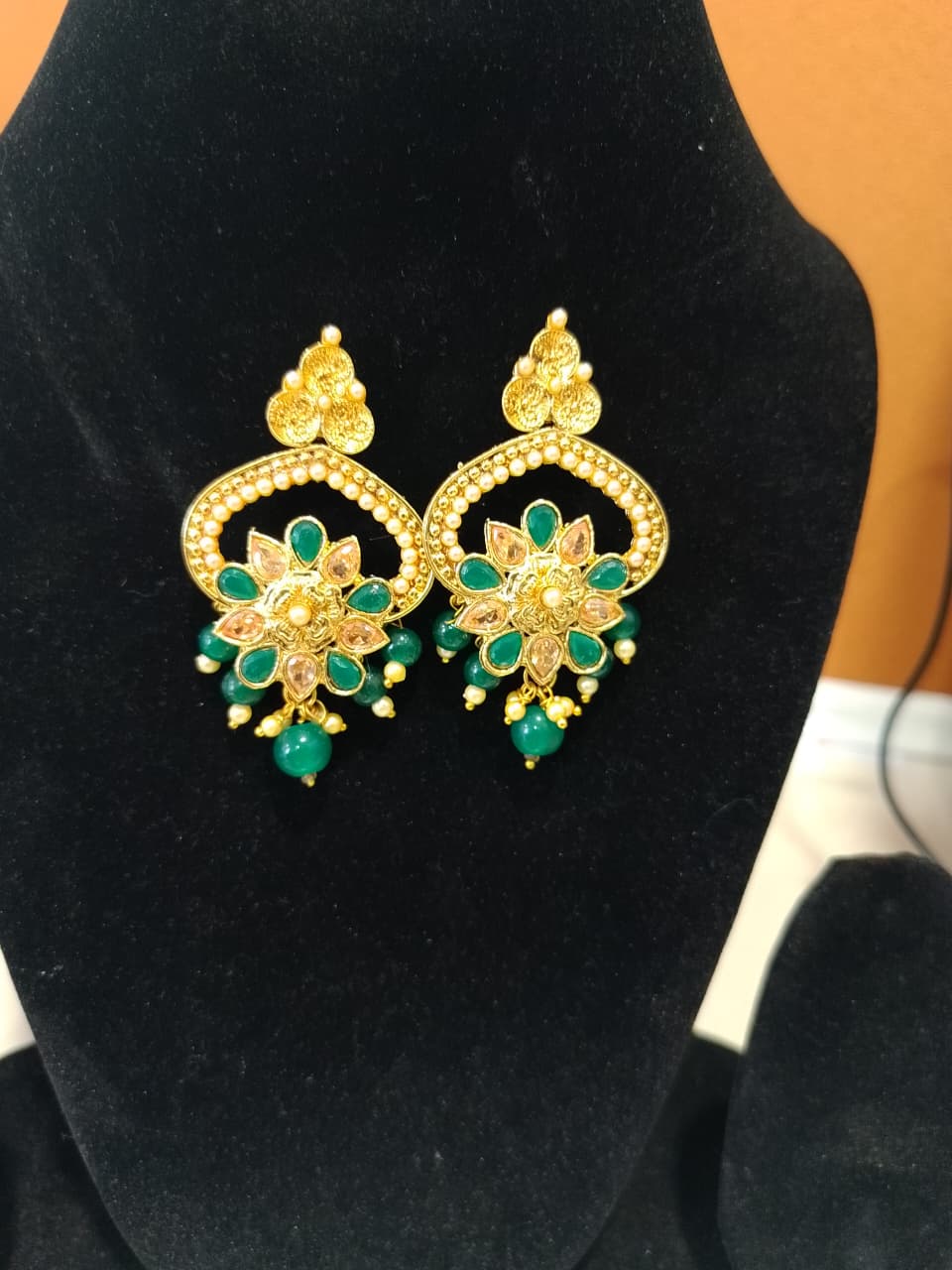 Kundan earrings. - Image 2
