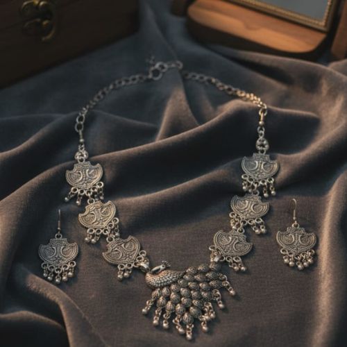 550 Rubans oxidized silver-toned necklace and earrings set - Image 4